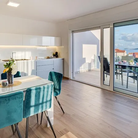 Apartamento Exclusive - Penthouse With Balcony A6 *