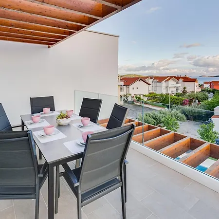 Exclusive - Penthouse With Balcony A6 Apartamento Vodice